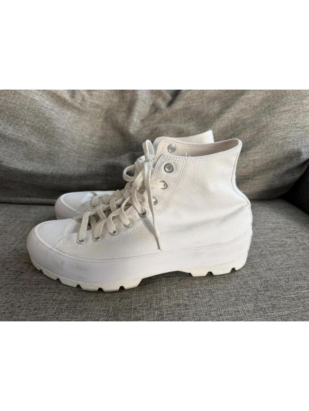Converse Lug Sole Sneakers Womens Size 10.5 Chuck Taylor All Star High Tops